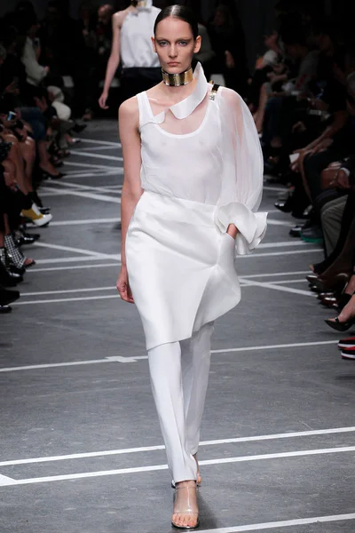 Look 35